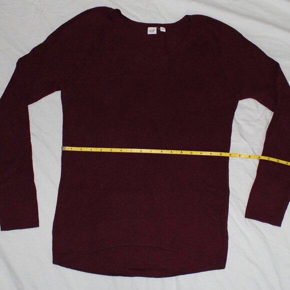 Old Navy High/Low Raglan Long Sleeve Thermal Burgundy V-Neck Sweater - Medium - Picture 5 of 11